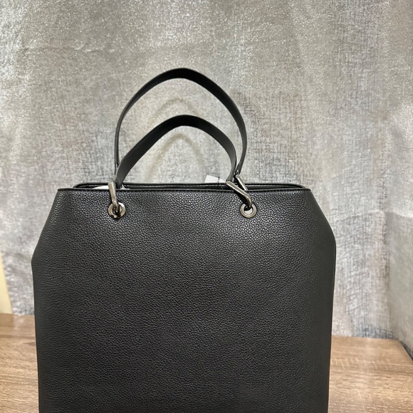 DKNY handbag - Picture 8 of 11